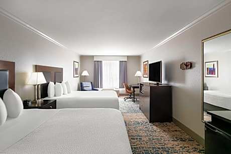 Deluxe Queen Room with Two Queen Beds