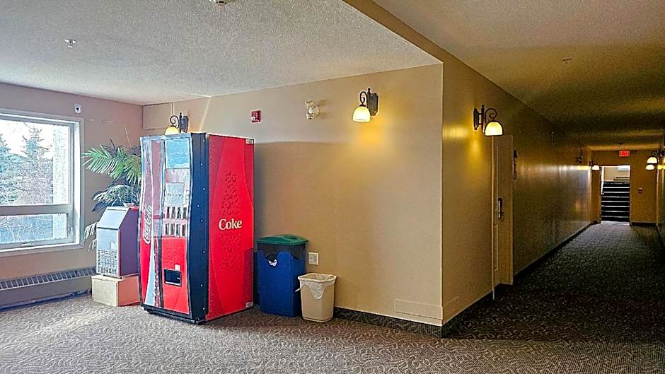 Misty Mountain Inn & Suites