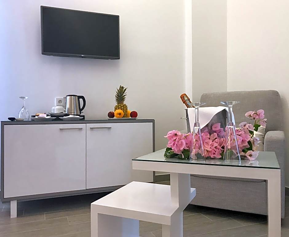 IONIAN SUITES by Bruskos