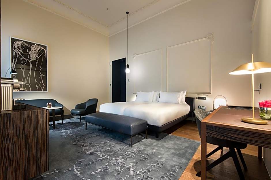 San Antonio Luxury Hotel