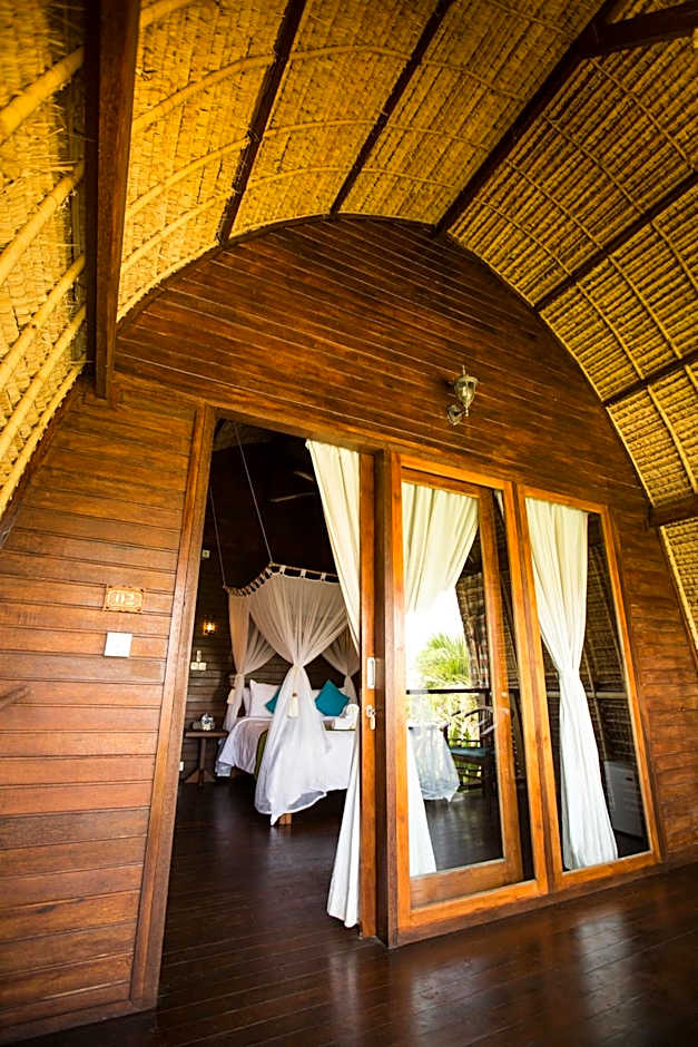 Sunset Coin Lembongan