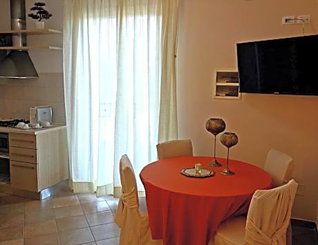 Superior One-Bedroom Apartment (2 Adults)