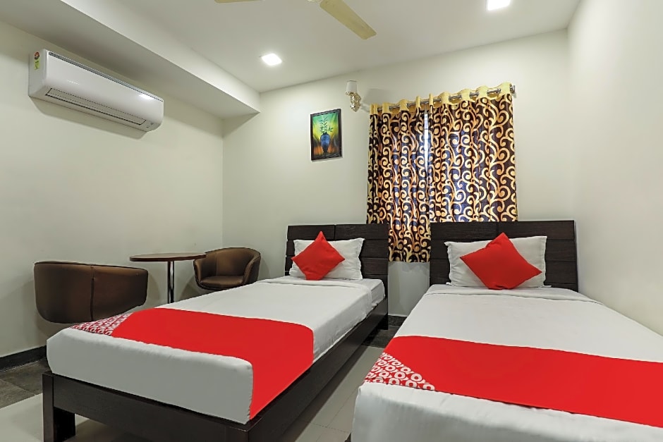 OYO 10595 Hotel Mirras