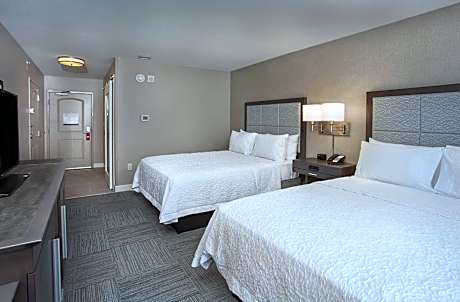 Queen Room with Two Queen Beds - Hearing Access/Non-Smoking
