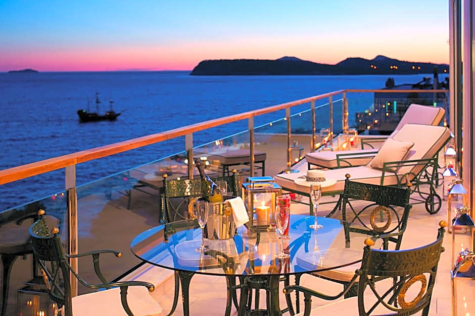 Royal Princess Hotel