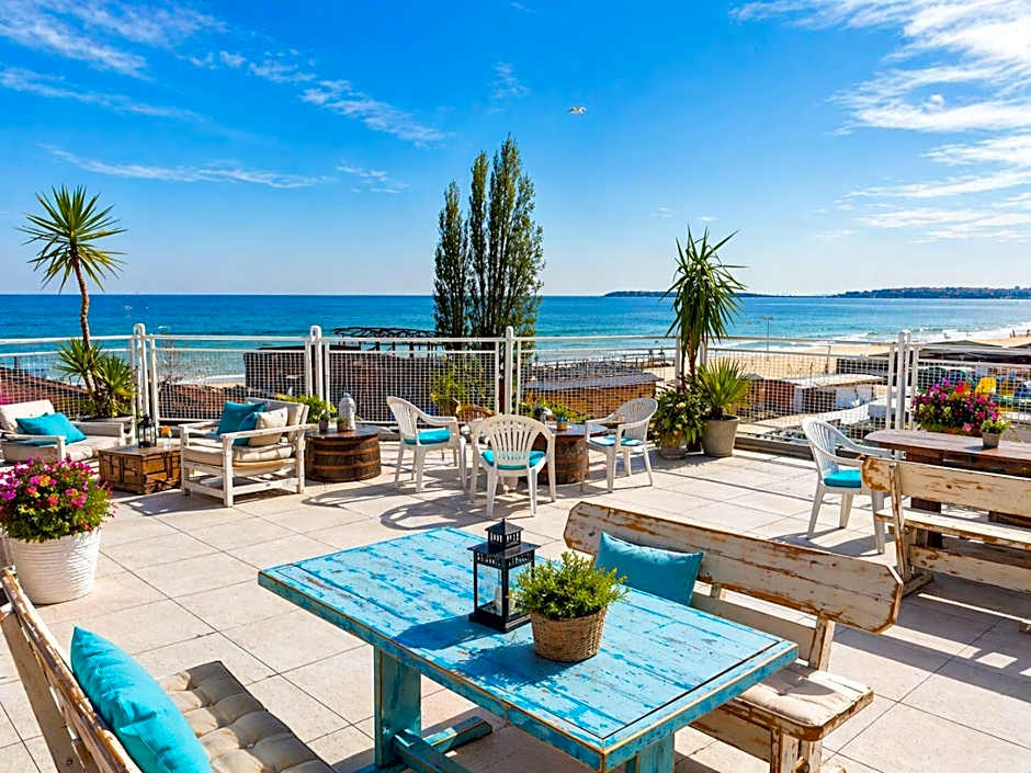 Largo Beach Hotel