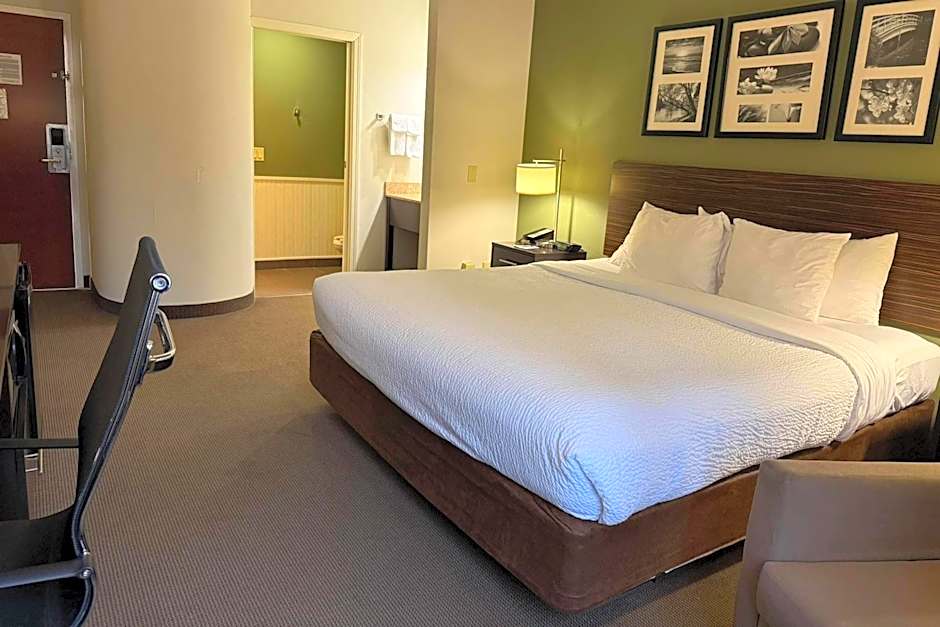 Sleep Inn & Suites Queensbury - Lake George