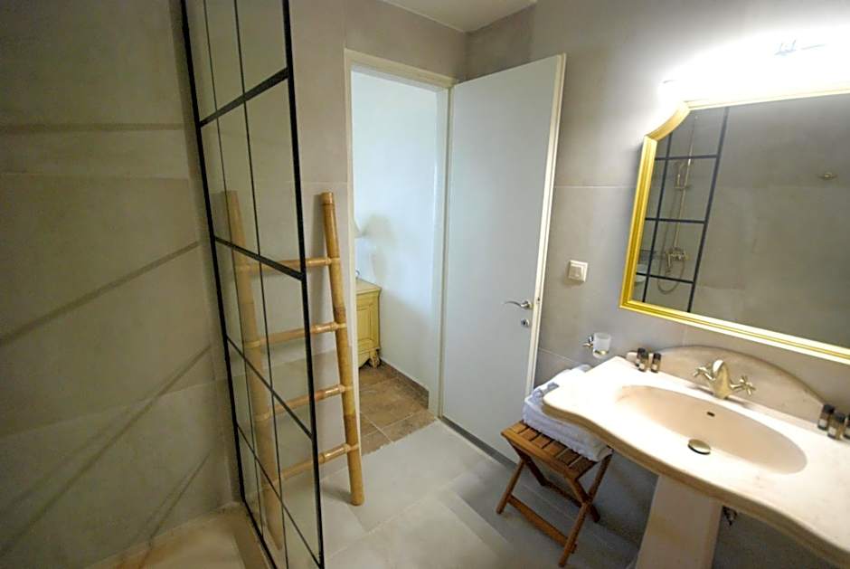 Assa Maris Beach Hotel