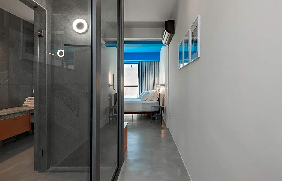 Adrop Pool Suites