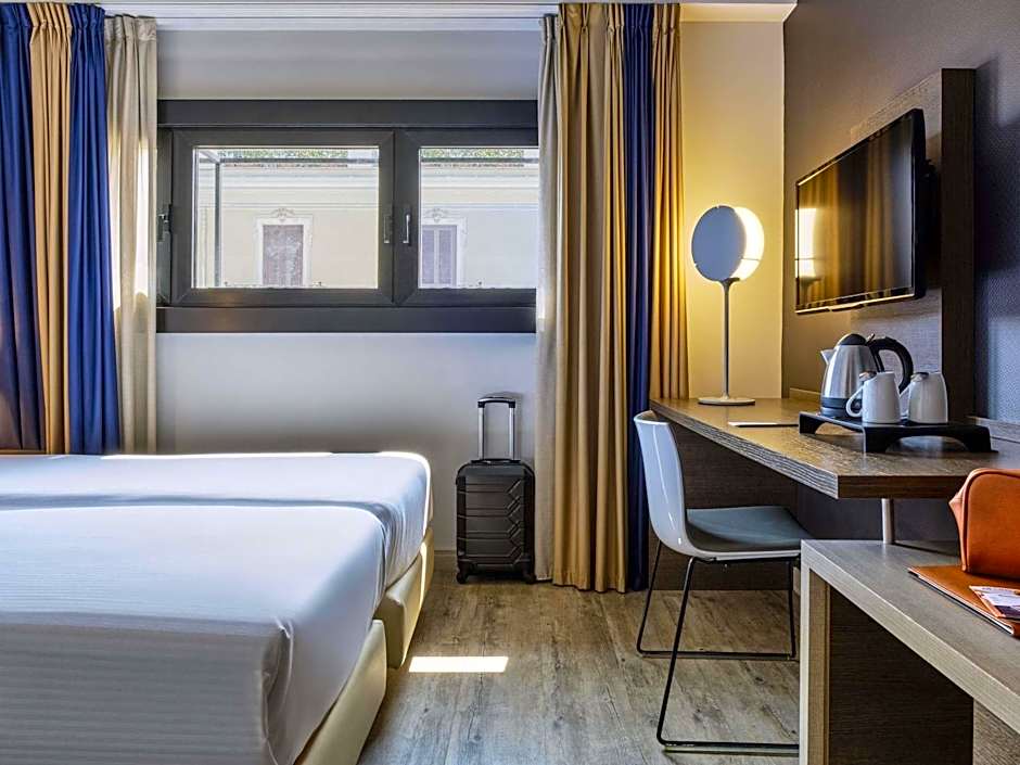 Mercure Rome Colosseum Centre