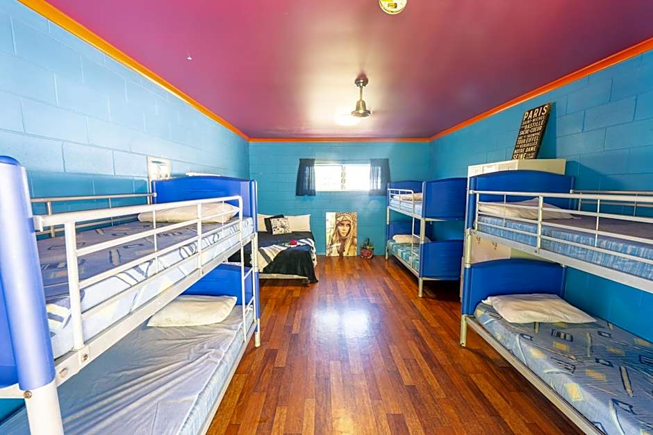 Cool Bananas Backpackers