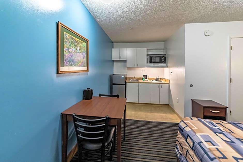 Studio 6 Greensboro NC I40