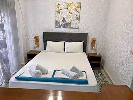 PELEKAN rooms and apartments ΑΤΗΙΝΑ 21
