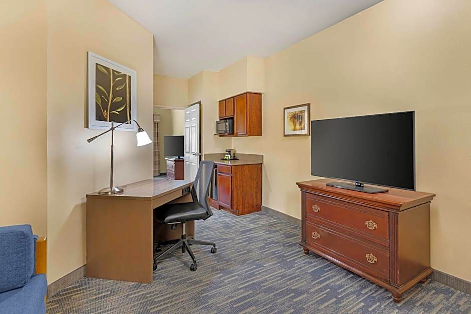 Country Inn & Suites by Radisson, Des Moines West, IA