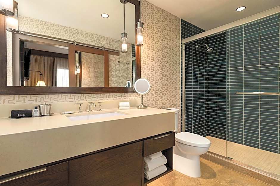 Hoodoo Moab, Curio Collection By Hilton