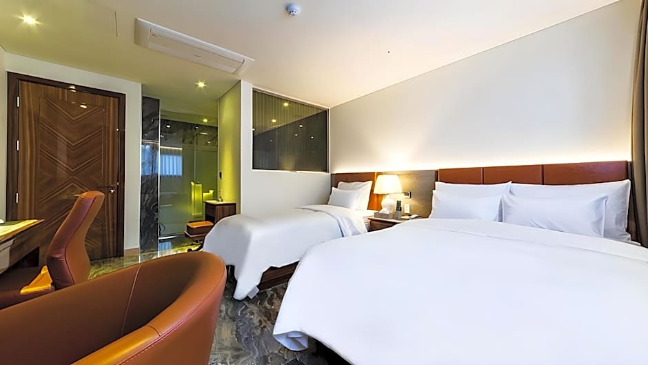 Guri Galmae Indi Present Hotel