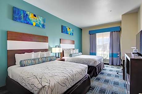 2 Queen Beds, Mobility Accessible, Roll In Shower, Non-Smoking, Full Breakfast