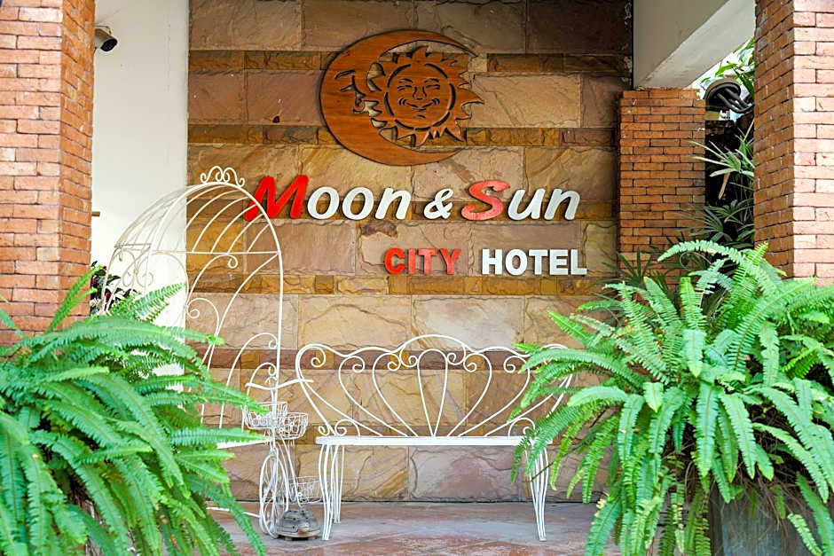 Moon and Sun Hotel