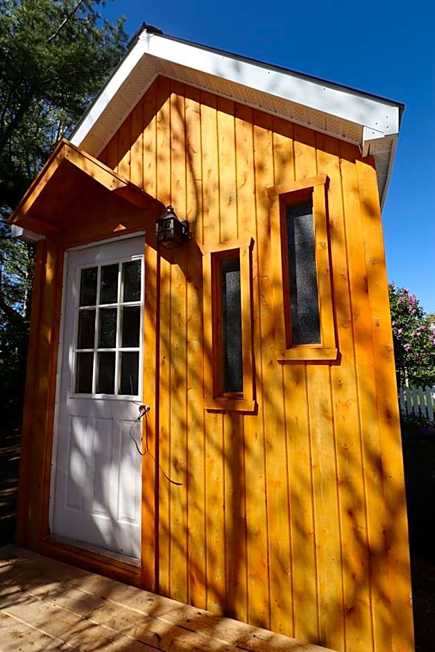 Waterfront Tiny House near Pomquet Beach- Winterized