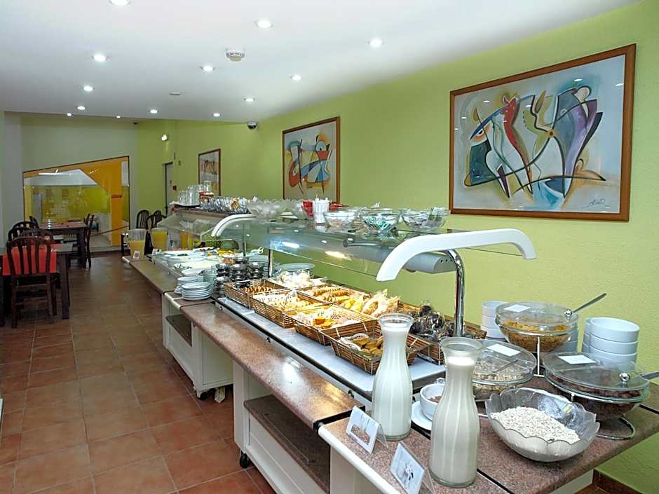 Portimão Center Hotel by Umbral