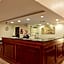 La Quinta Inn & Suites by Wyndham Warwick-Providence Airport