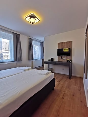 Doppelzimmer-Ensuite Dusche-Stadtblick