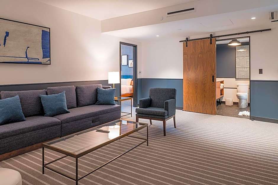 Cambria Hotel Boston Somerville