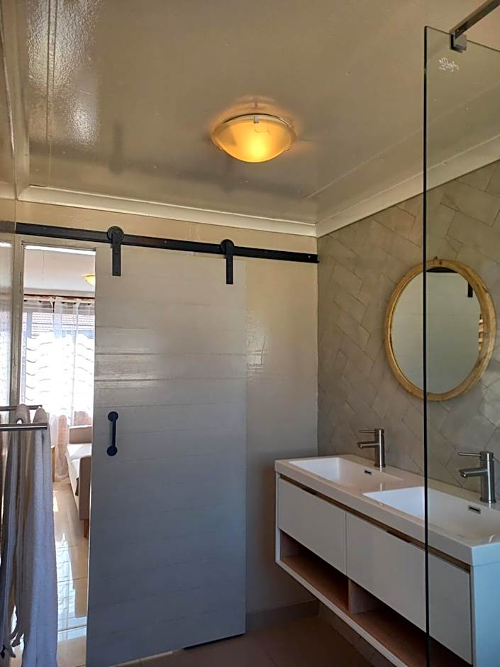 Inni Bush Guesthouse