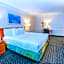 La Quinta Inn & Suites by Wyndham Clute Lake Jackson