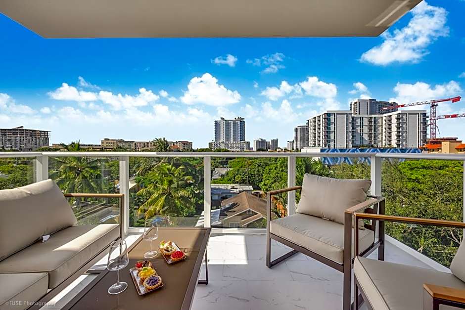 Lux 3BR City-View Retreat in Hollywood, 4th Floor