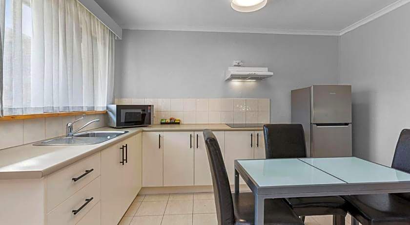 Apollo Bay Motel & Apartments
