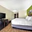 Sleep Inn & Suites Salina I-135