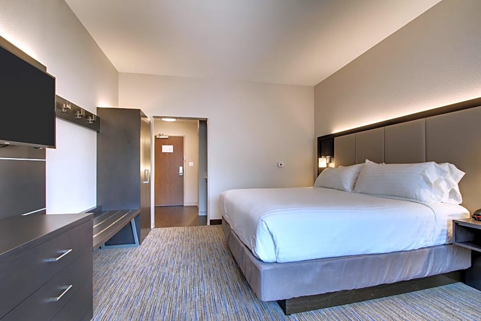 Holiday Inn Express & Suites Charleston NE Mt Pleasant US17 By IHG