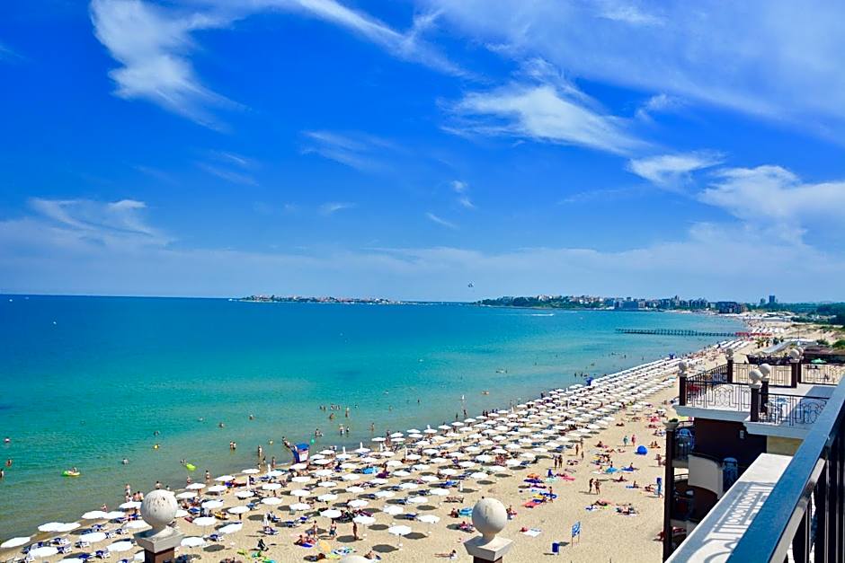 Golden Rainbow Beach Hotel