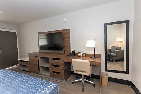 Accessible - 1 King, Mobility Accessible, Roll In Shower, Work Desk, Microwave And Mini-Refrigerator, Air-Conditioned, Non-Smoking, Continental Breakfast