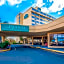 La Quinta Inn & Suites by Wyndham Secaucus Meadowlands