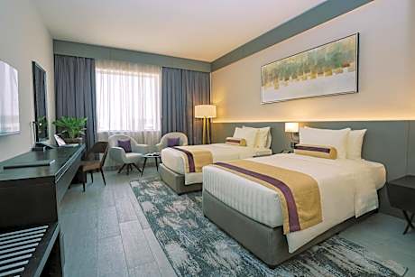 Deluxe Twin Room with Balcony