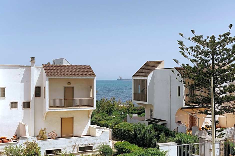 APULIA BLUE APARTEMENTS & B&B