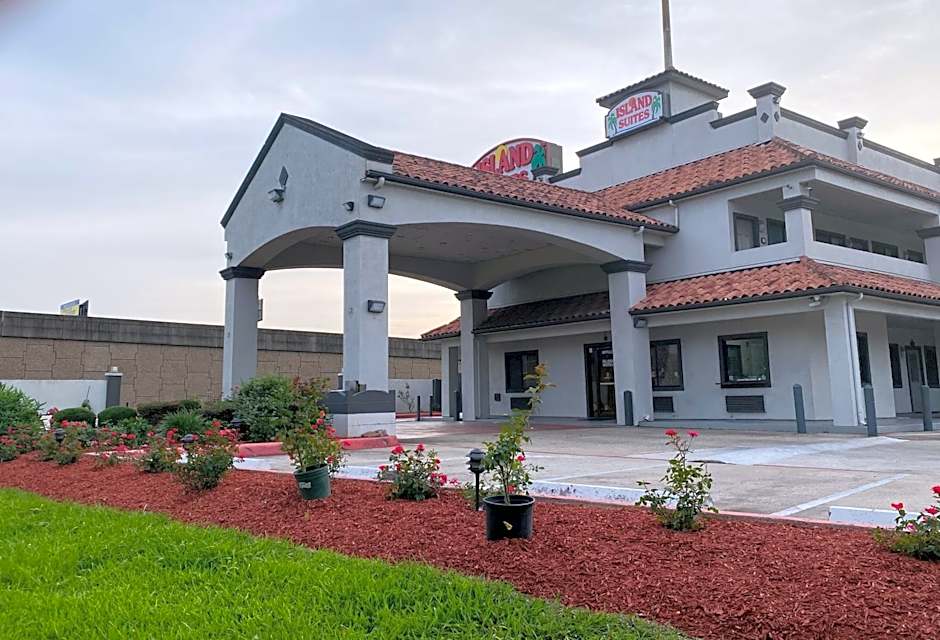 Island Suites Hobby Airport