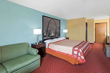 1 King Bed Non-Smoking