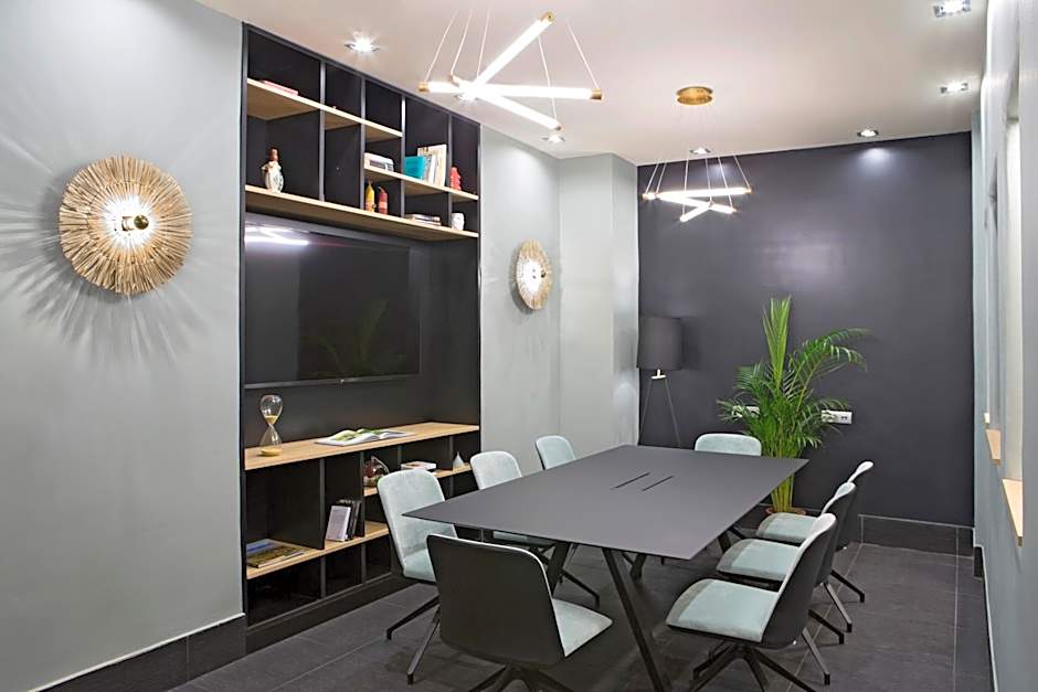 Central Hotel, Trademark Collection by Wyndham