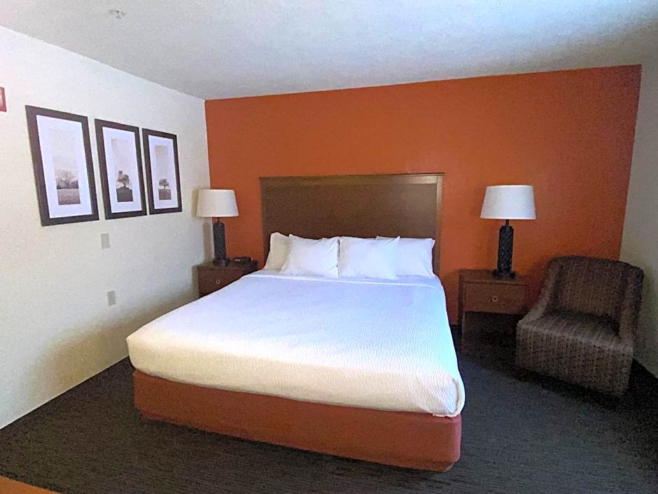 AmericInn by Wyndham Petoskey