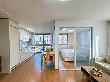Twin Beds Standard City View