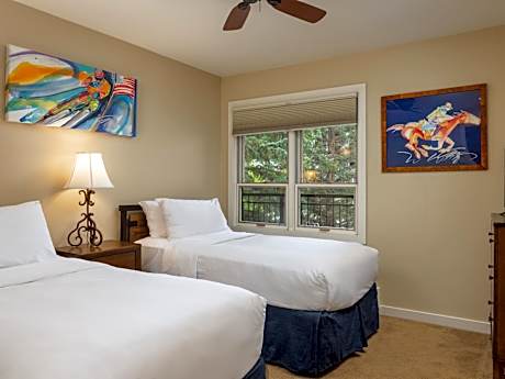 Four-Bedroom Platinum Apartment