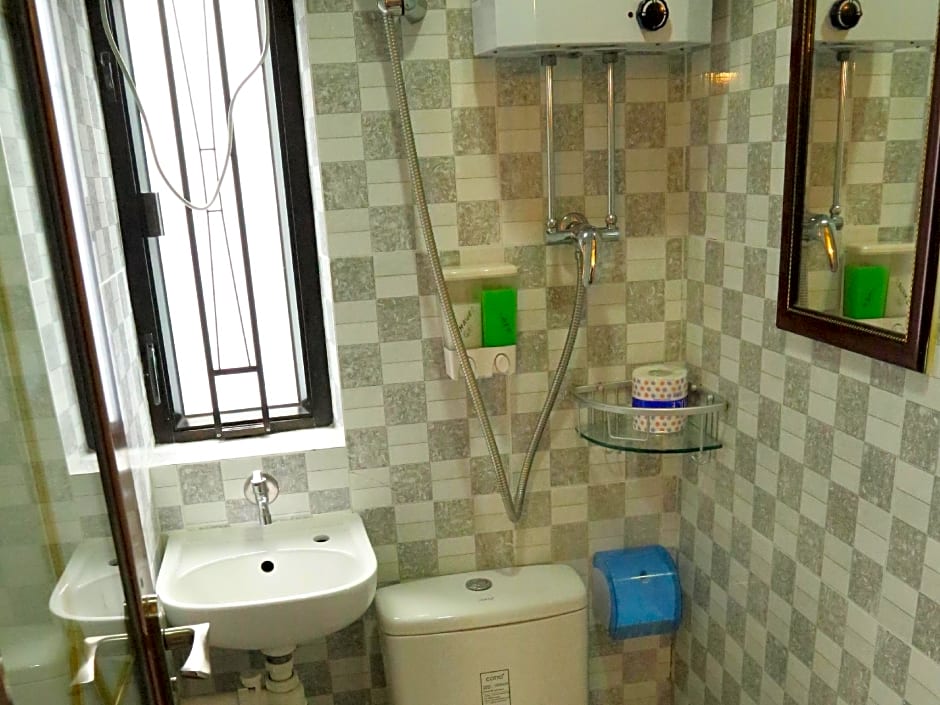 Australian Guest House - Sandhu Hotels (HK) Limited