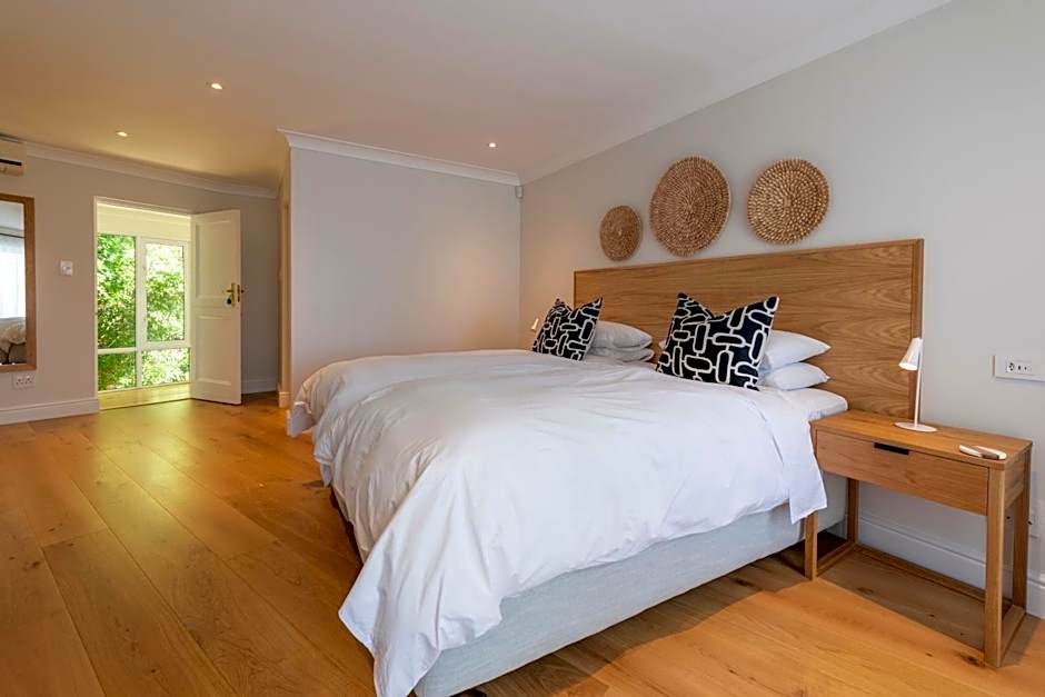 Hide-Away Guest House