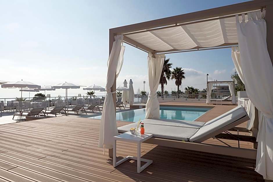 Mercure Villeneuve Loubet Plage