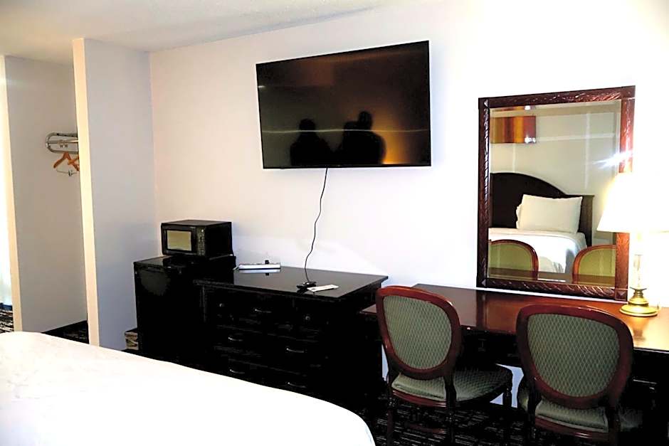 Avalon Hotel & Conference Center