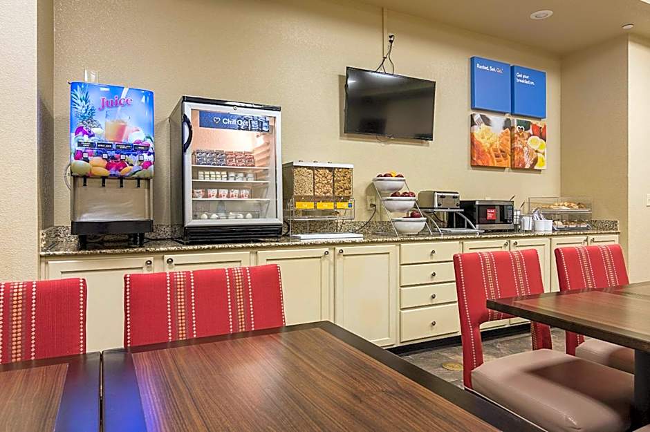 Comfort Inn Bentonville - Crystal Bridges