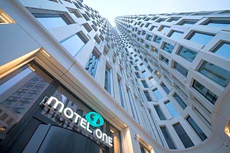 Motel One Berlin-Upper West